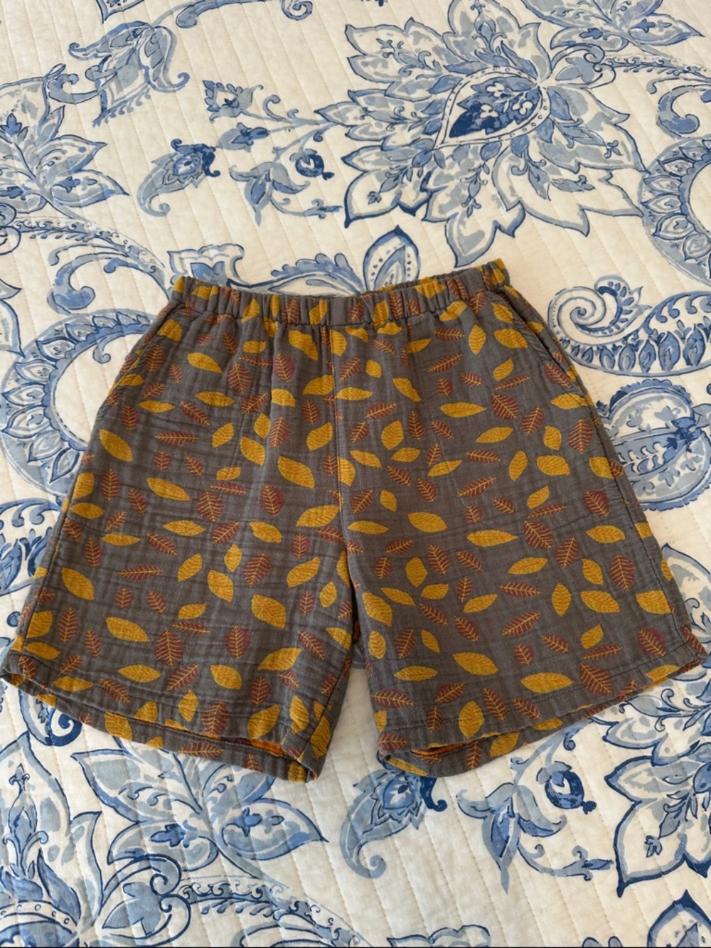 Casual Cotton Gray Shorts with Mustard Leaf Print